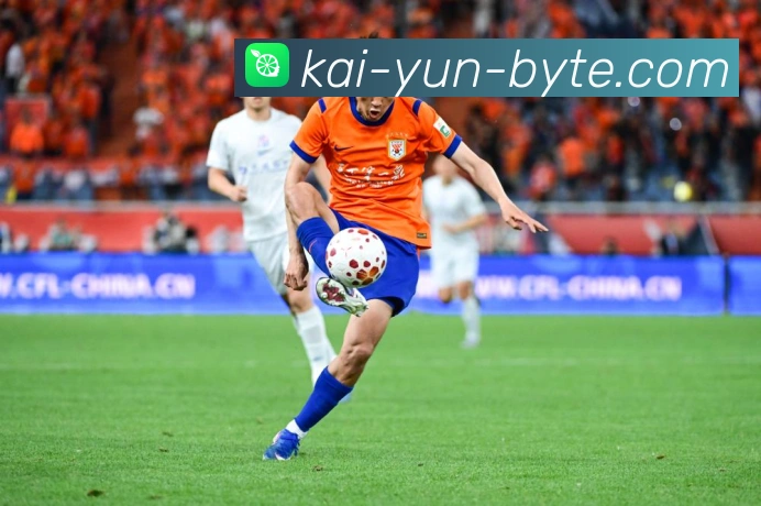 拜仁慕尼黑对阵巴黎将首秀二零二六赛季全新主场战袍战术观察
